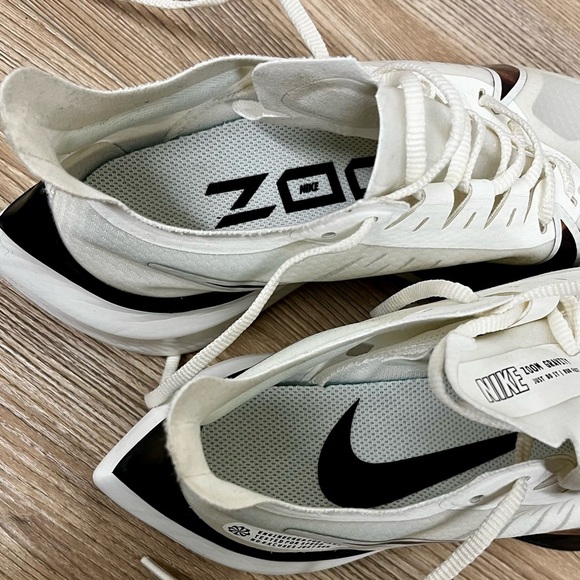 Nike Running Zoom Gravity White Sneakers Tortoise Shell Swoosh - 9 - Picture 2 of 12